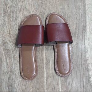 Universal Thread Brown and Deep Red Slide Sandals